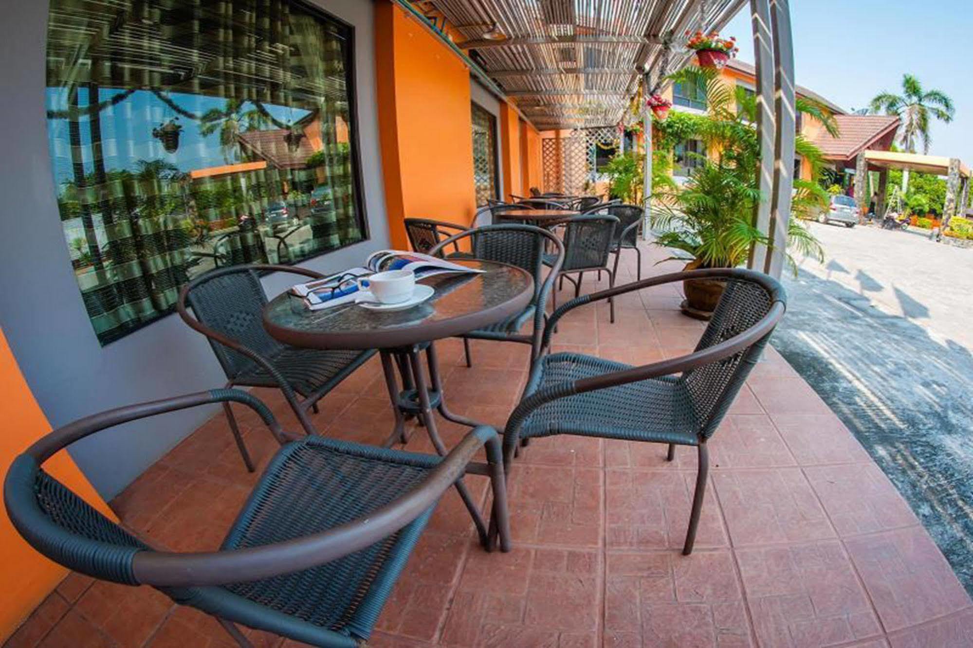 Hotel Siam Boutique Buriram Esterno foto